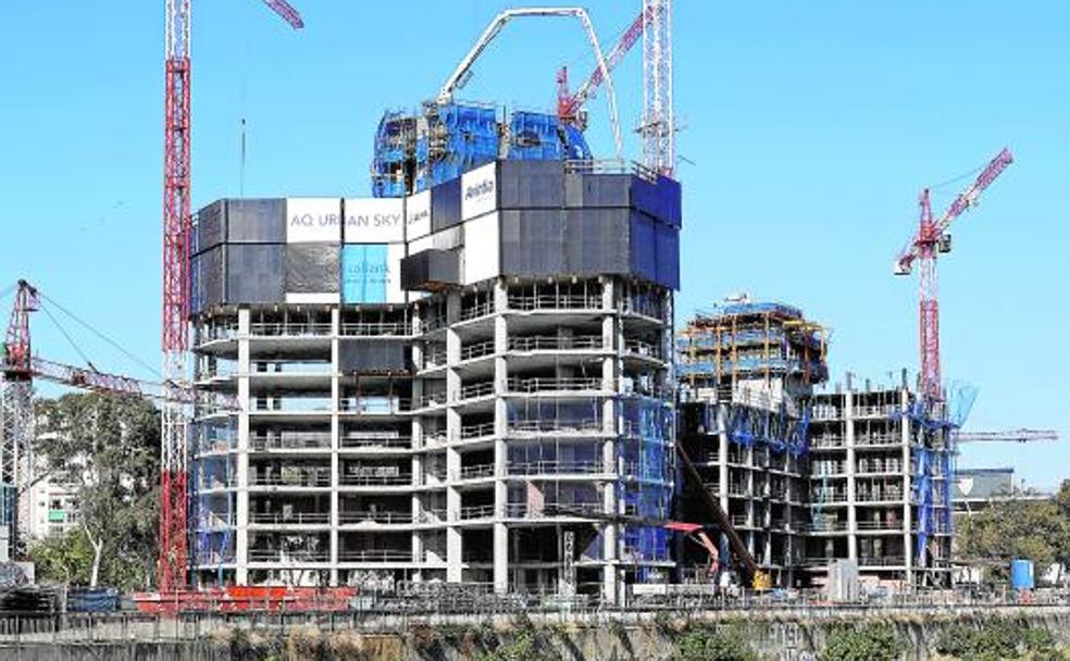 The AQ Urban Sky towers will be over 100 meteres high. 