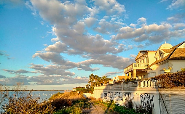 Imagen principal - The sunsets in Sanlúcar, Chipiona and Rota. 