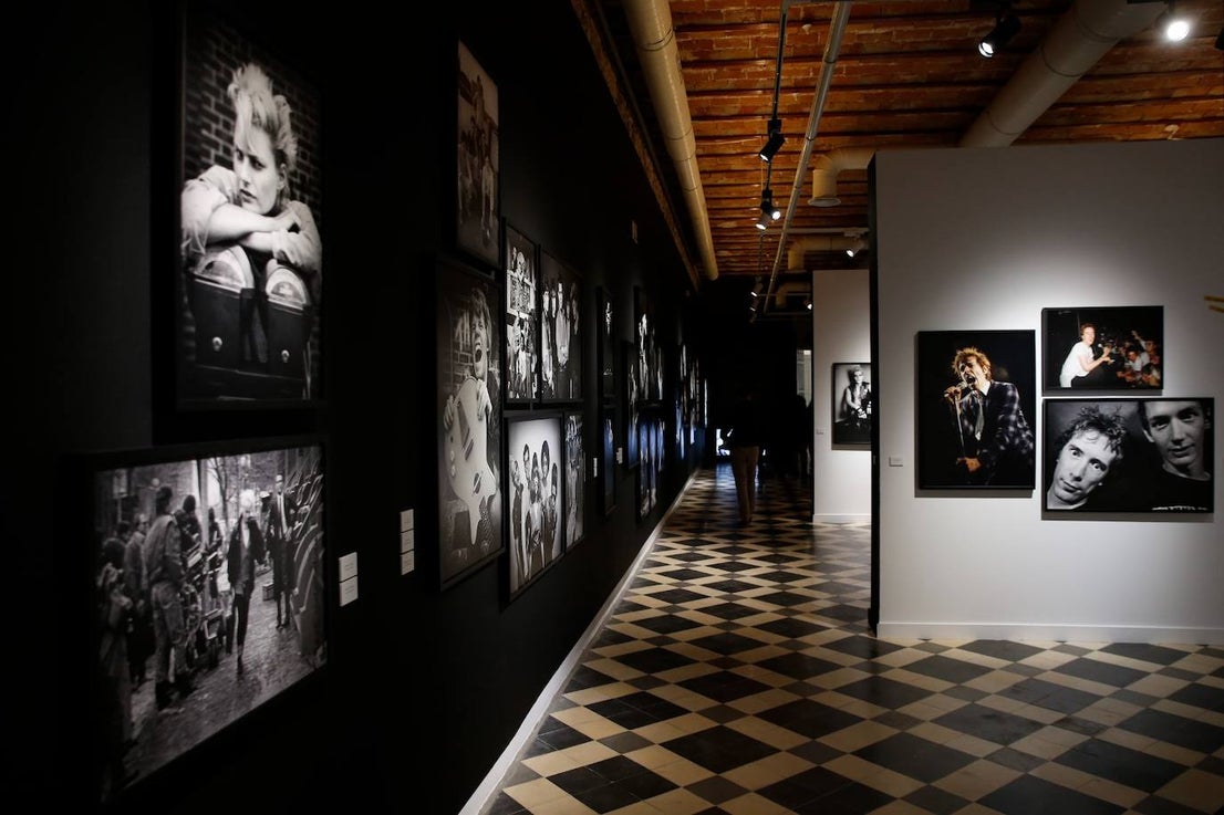 Photos of The Clash, The Slits, Billy Idol and The Ramones revive the wildest, music of the 70s and 80s through the lens of Michael Grecco 