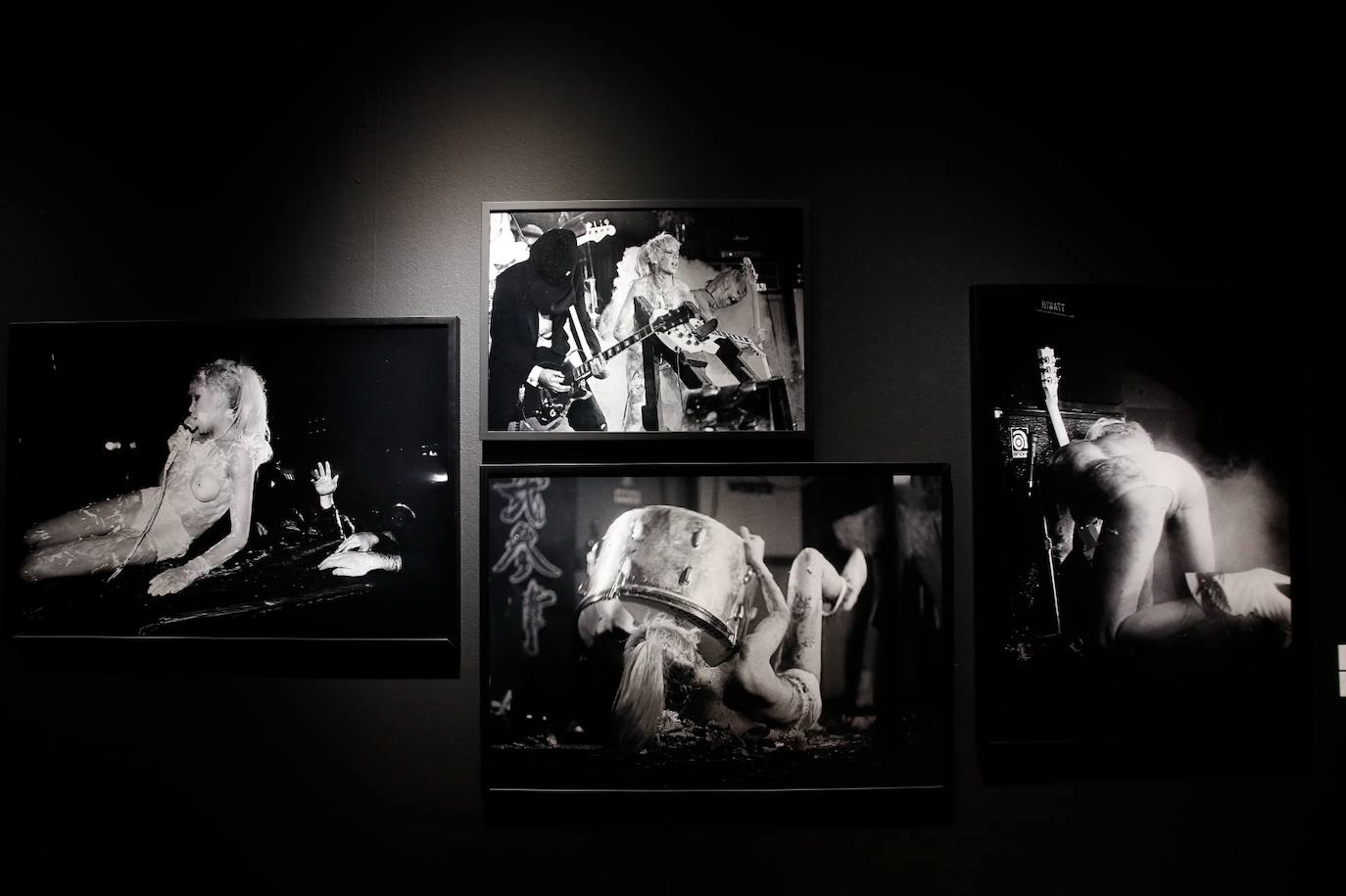 Photos of The Clash, The Slits, Billy Idol and The Ramones revive the wildest, music of the 70s and 80s through the lens of Michael Grecco 