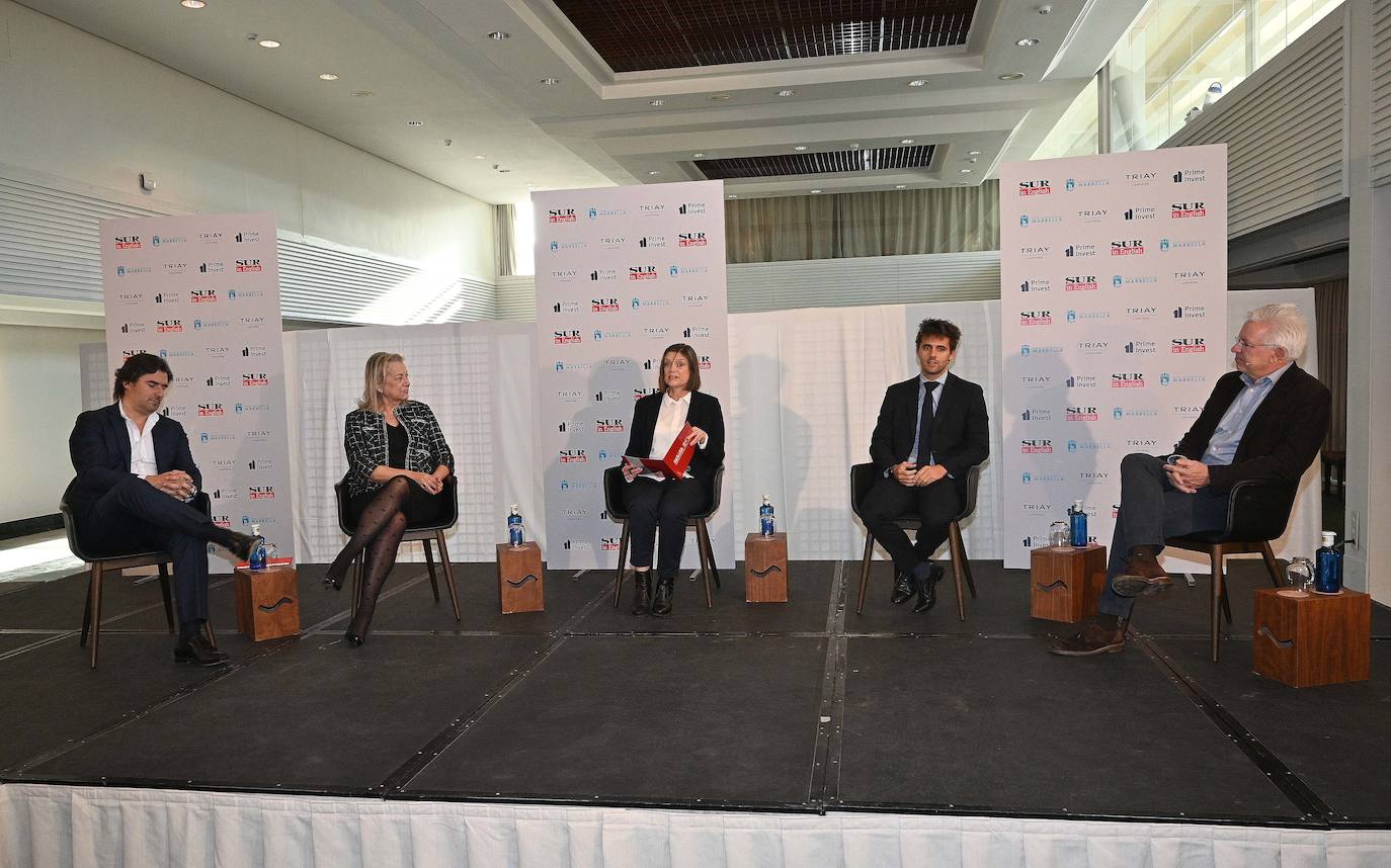 Representatives of Marbella town hall, Prime Invest, Triay Lawyers, and Iago Milet architecture studio at the event organised by SUR in English.