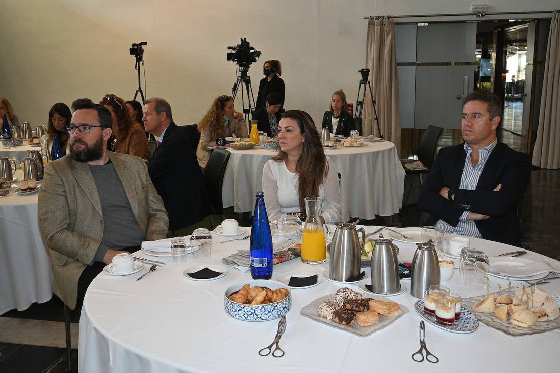 Representatives of Marbella town hall, Prime Invest, Triay Lawyers, and Iago Milet architecture studio at the event organised by SUR in English.