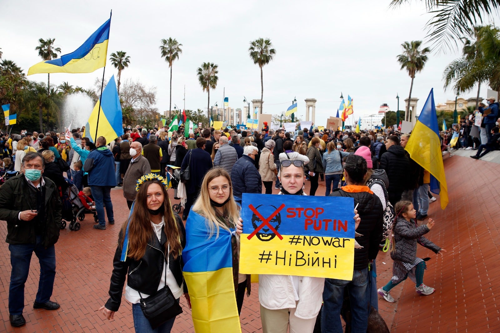 Demonstration in Malaga's Plaza de la Marina, this Sunday. 