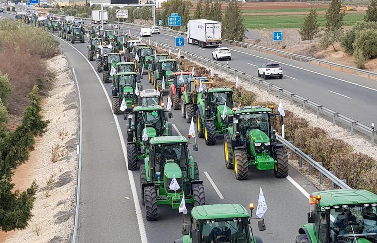 The slow-moving convoy on the A-92 motorway on Thursday. 