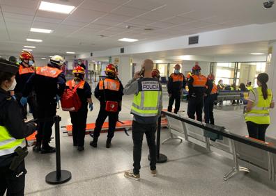 Imagen secundaria 1 - IN PICTURES: Emergency drill for fuel spill and aircraft fire at Costa del Sol airport