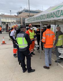Imagen secundaria 2 - IN PICTURES: Emergency drill for fuel spill and aircraft fire at Costa del Sol airport