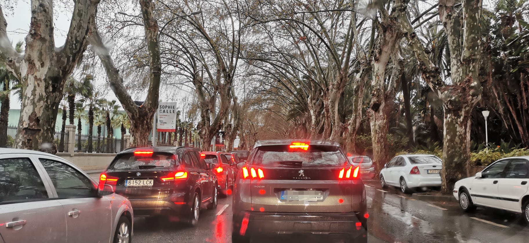 The rain caused some traffic congestion in Malaga city this morning. 