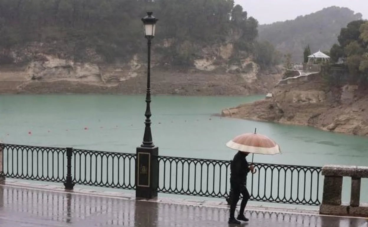 Water restrictions in Malaga and on the Costa to continue despite the rain