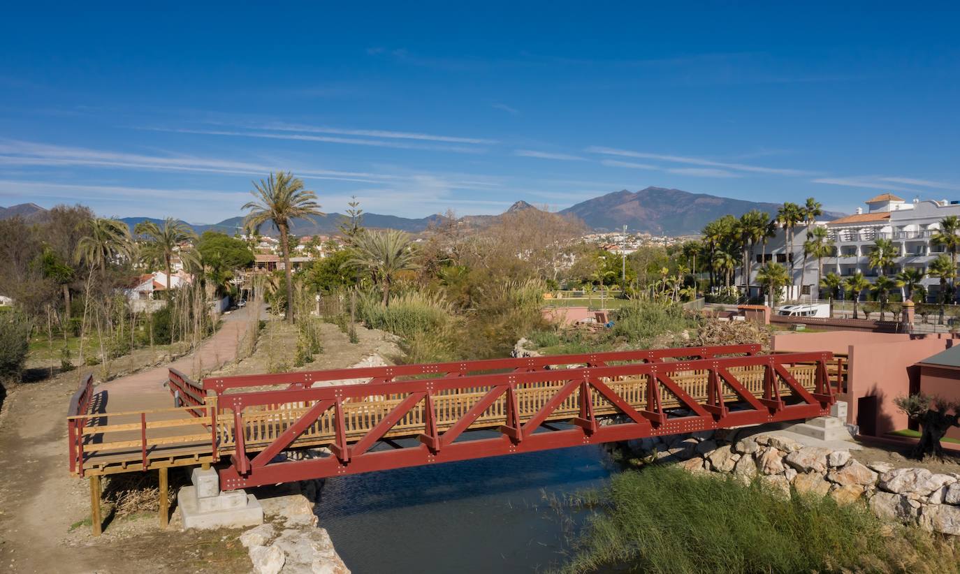 A stretch of the coastal path at the Taraje stream. 