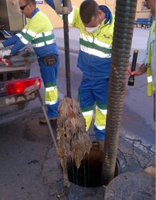 Imagen secundaria 2 - ‘Don’t clog it up’ campaign launched as 24 tonnes of wet-wipes removed from sewage pipes in Ronda