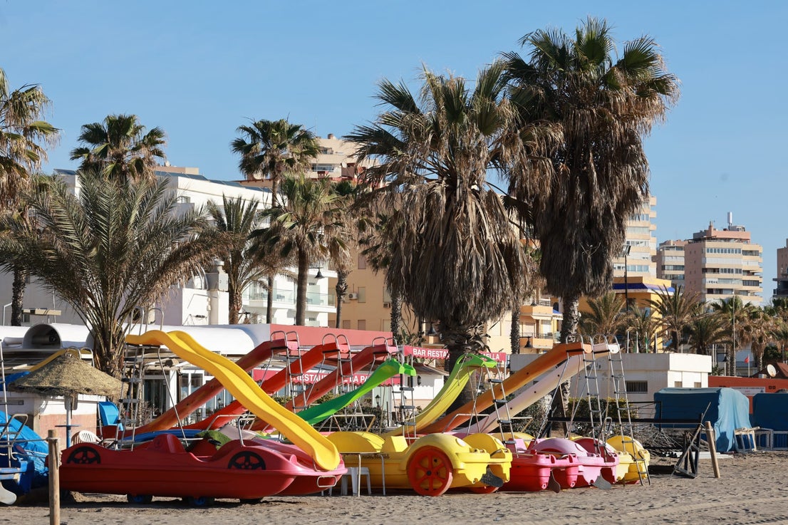 Working against the clock on the Huelin and La Malagueta beaches in Malaga city, and also on the beaches of Torremolinos