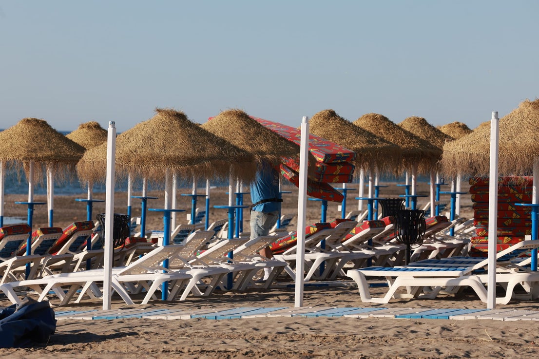 Working against the clock on the Huelin and La Malagueta beaches in Malaga city, and also on the beaches of Torremolinos
