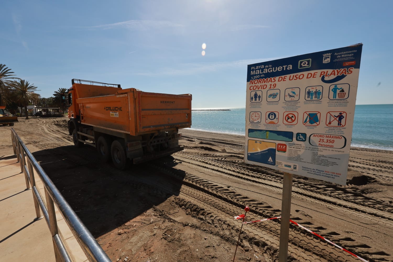 Working against the clock on the Huelin and La Malagueta beaches in Malaga city, and also on the beaches of Torremolinos