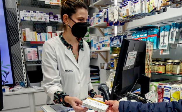 Masks still have to be worn in pharmacies. 