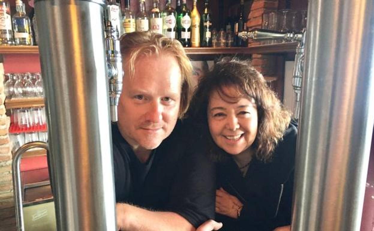 Mark Vernon and Carolina Perry are the owners of Elements bar. 