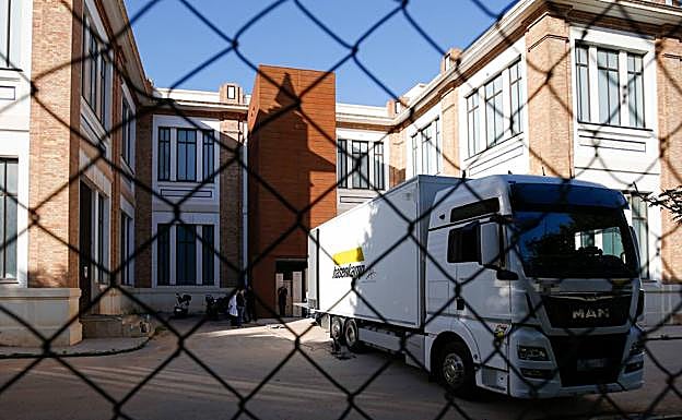 Imagen principal - Malaga bids a sad farewell to its Russian Museum