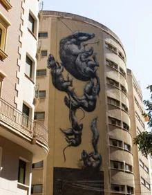 Imagen secundaria 2 - Some of the street art murals created in Soho. 