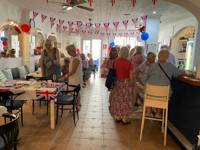 Bunting and jam tarts.The Nerja International Club got the bunting out for a Jubilee afternoon tea party onSaturday. Cupcakes, scones and jam tarts were among the traditional spread enjoyed by members and guests at the event described as a great success.