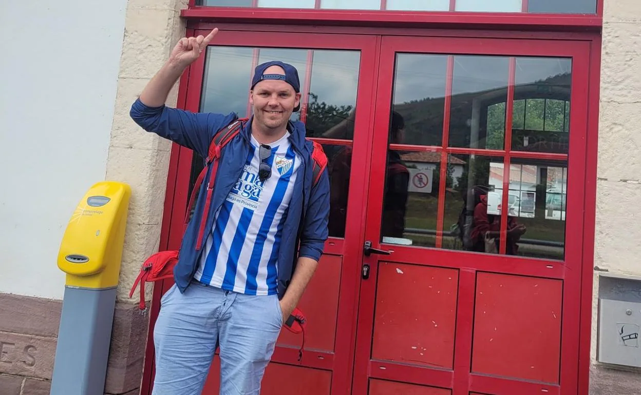 Matt Harrison at his start point in Saint-Jean-Pied-de-Port on Thursday. 