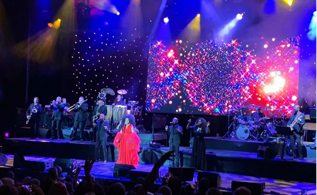 Diva queen Diana Ross delights fans at Marbella&#039;s Starlite, during her only show in Spain