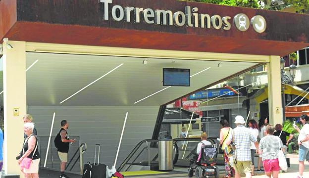 Following years of problems and delays, the remodelled train station in Plaza La Nogalera was officially opened on Monday. 