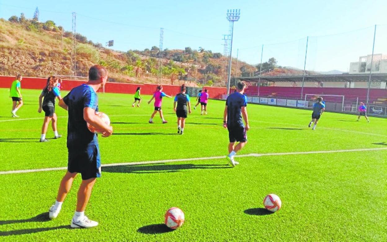 Malaga  CF's women's team returned to training on 2 August at facilities in Rincón de la Victoria. 