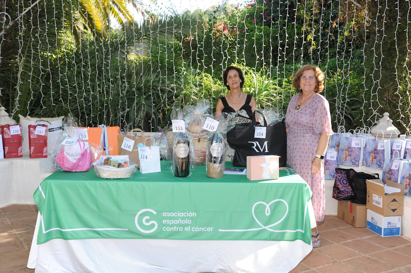 The gala dinner of the Asociación Española Contra el Cáncer de Marbella has returned in style, bringing together more than 500 people at Finca de La Concepción to support the work of this group that cares for patients suffering from this disease and their families