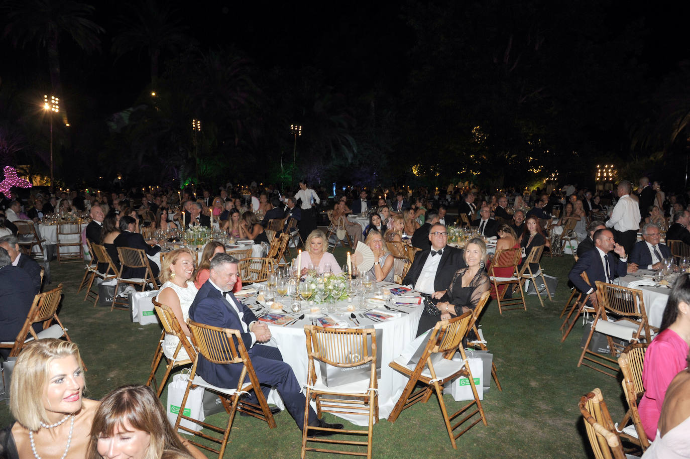 The gala dinner of the Asociación Española Contra el Cáncer de Marbella has returned in style, bringing together more than 500 people at Finca de La Concepción to support the work of this group that cares for patients suffering from this disease and their families