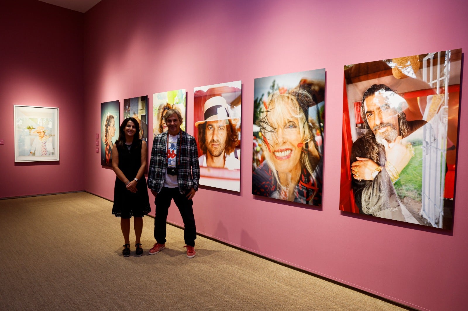 Hubertus von Hohenlohe with Emilia Garrido, at his exhibition in the Episcopal Palace. 