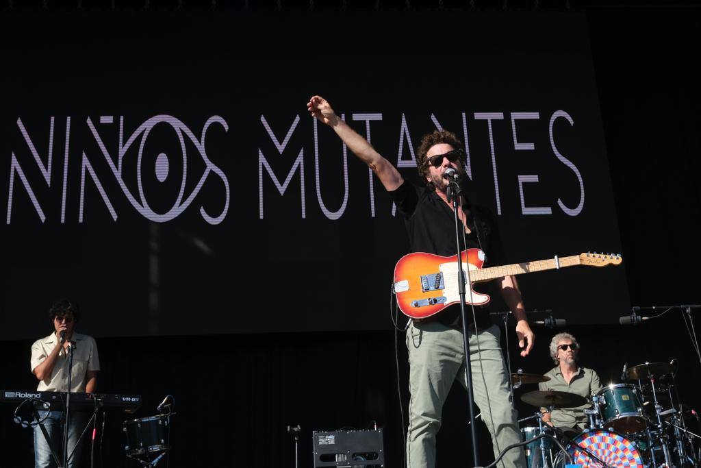 Niños Mutantes, in concert
