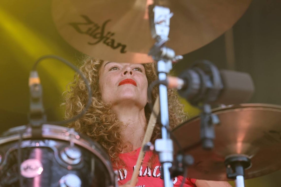 Niña Coyote eta Chica Tornado on Saturday