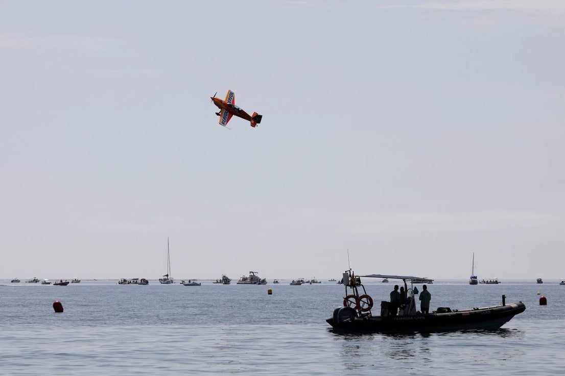 From the early hours of Sunday morning the Torre del Mar beach, on the the Costa del Sol, was full of people waiting to see what is already recognised as one of the best air festivals in Europe. 