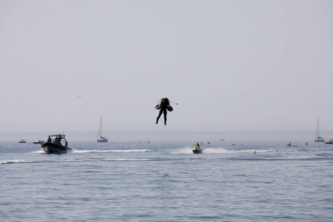 From the early hours of Sunday morning the Torre del Mar beach, on the the Costa del Sol, was full of people waiting to see what is already recognised as one of the best air festivals in Europe. 