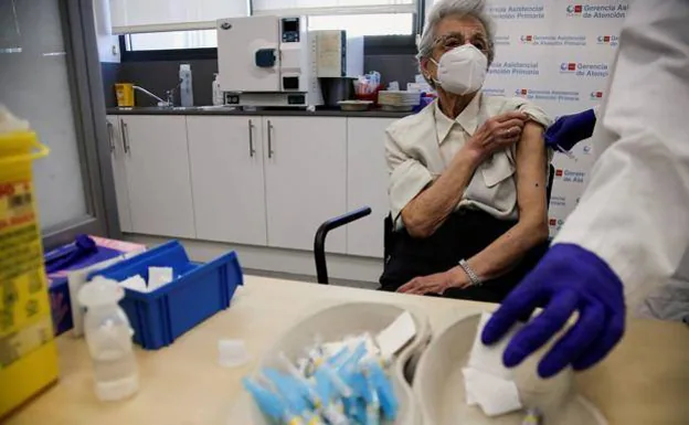 The first flu jabs will be given at the same time as the fourth Covid vaccine. 