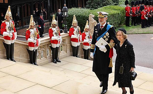 King Felipe and Emeritus Queen Sofía at Windsor Castle.