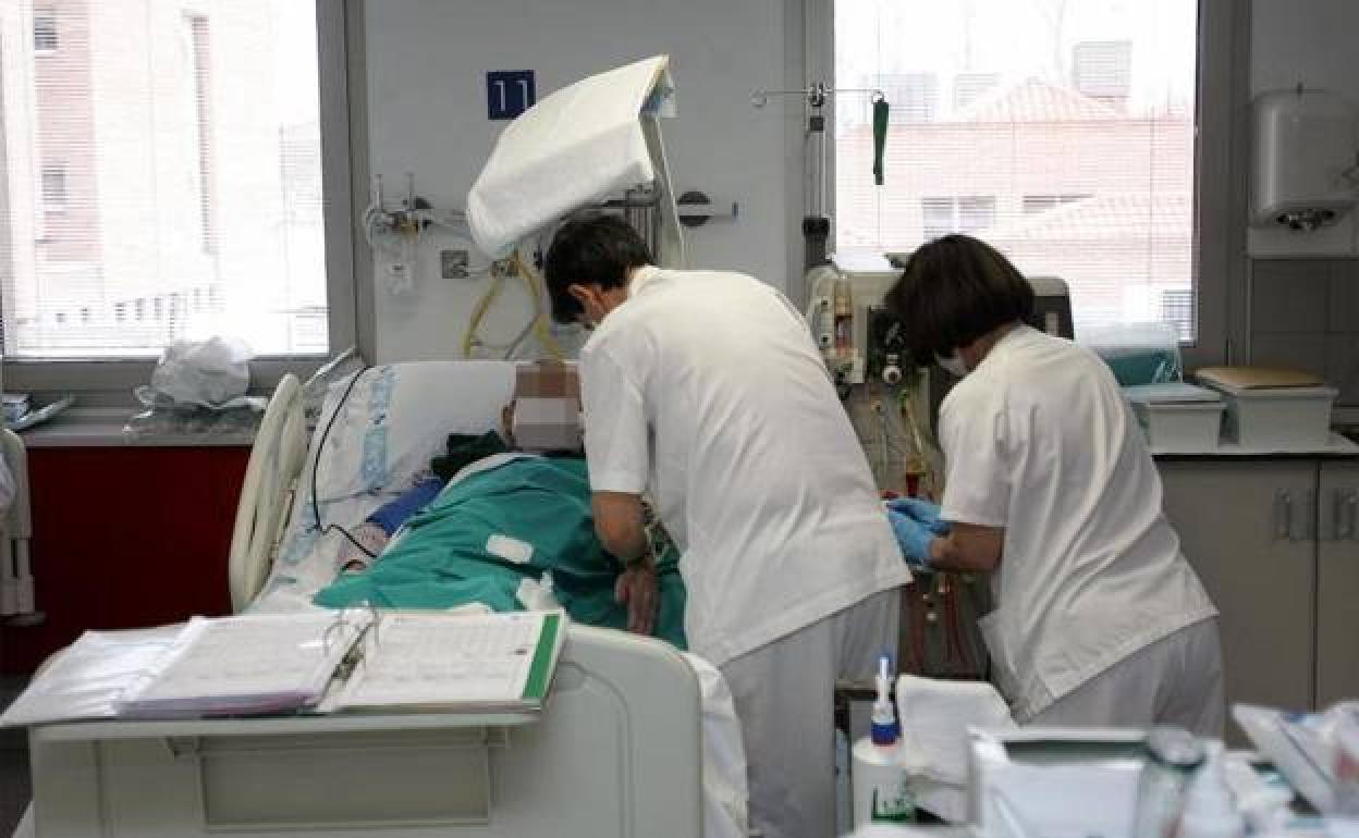 Another 25,000 nurses are needed in Andalucía. 