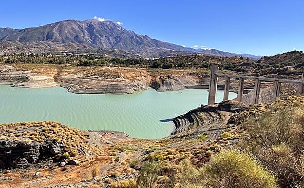 La Viñuela reservoir was at 10.1 per cent capacity on 30 September 