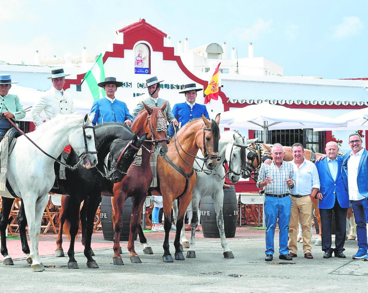 Members and founders of the club, at Fuengirola fair this year. 