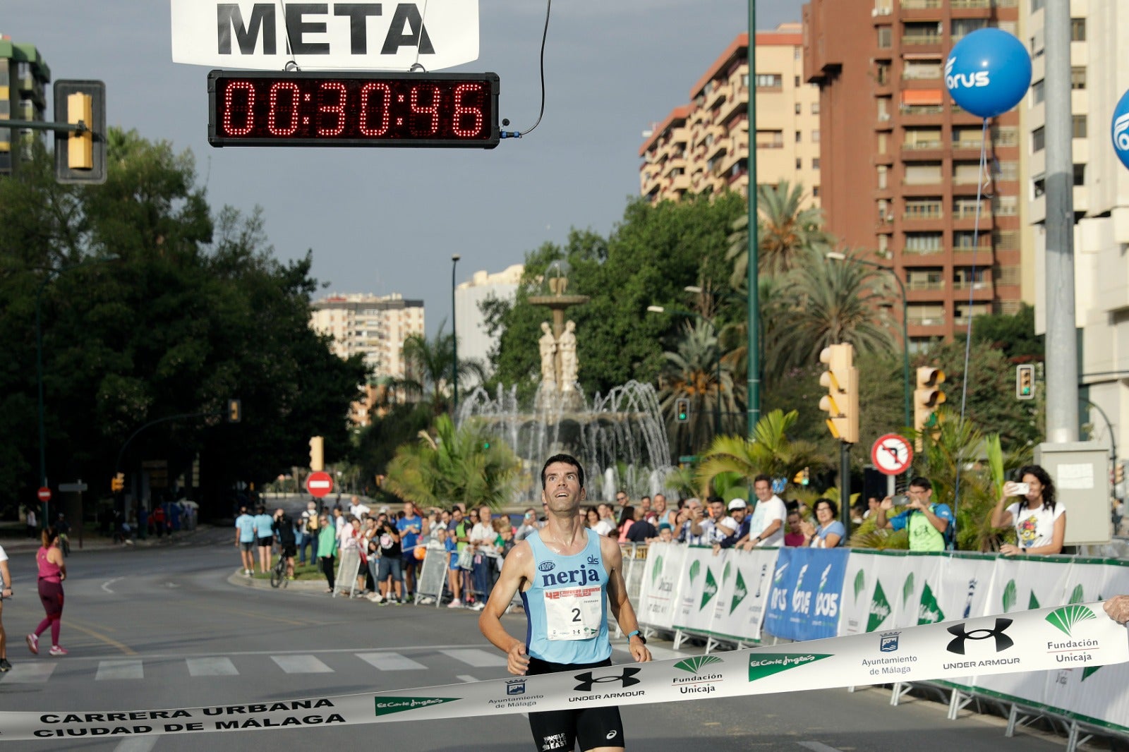 Nearly 10,000 athletes took part in the 42nd Carrera Urbana Ciudad de Málaga. 
