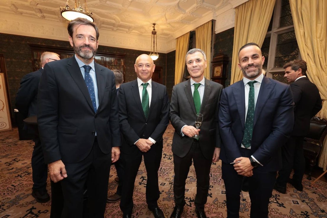 Authorities and travel professionals in London for the WTM got together at the annual SUR dinner last night