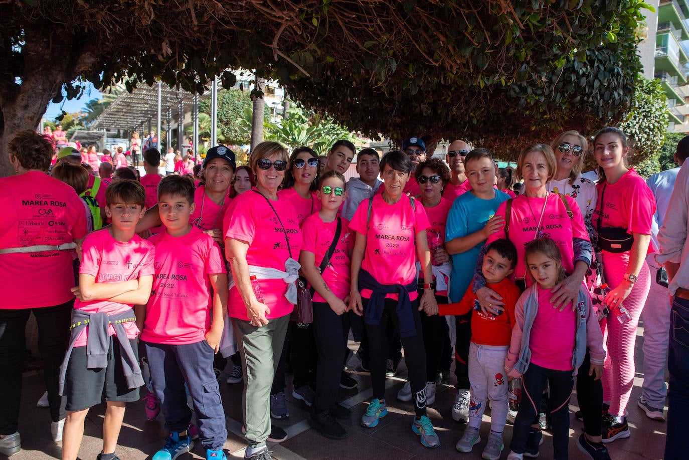 Wave of pink in Marbella as more than 3,000 take part in cancer awareness walk