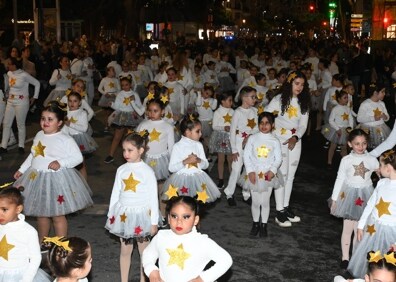 Imagen secundaria 1 - Thousands watch Christmas switch-on in Marbella
