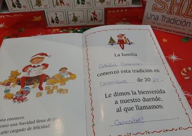 Imagen secundaria 1 - Fun elf Christmas tradition is back this year
