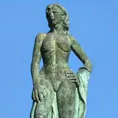 Imagen - There are several different versions about who the woman, coming out of the sea, actually is. Most of the sources claim that the statue represents a Nordic woman