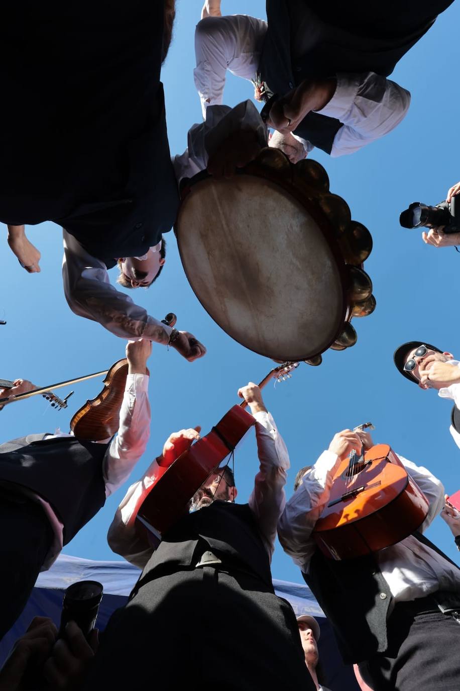 A total of 25 'pandas' (groups) participated