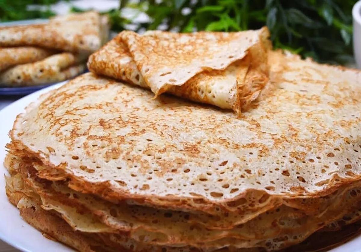 Eating pancakes on Shrove Tuesday is a typical British tradition.