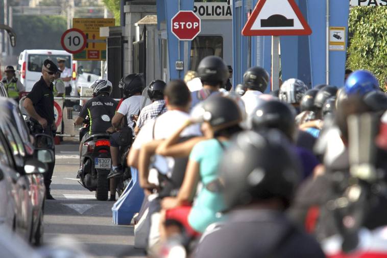 More bother at the border for Gibraltarian red ID card holders