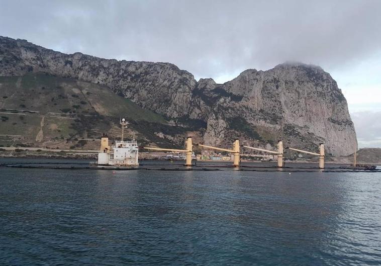 Boom replaced around wrecked OS 35 bulk carrier