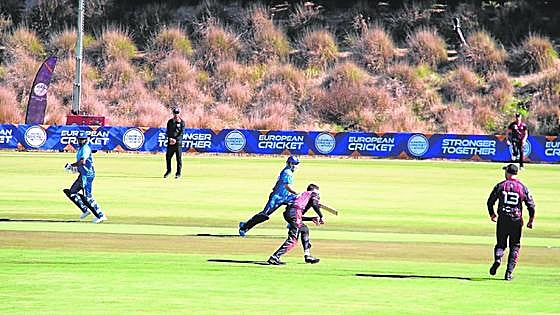 Feast of cricket gets under way at the Cártama Oval