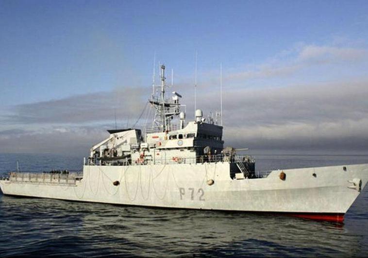 Spanish Navy patrol boat 'intercepts' two Russian warships in the Mediterranean